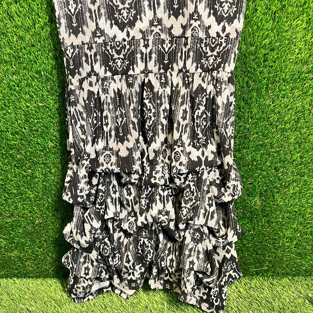 Dress - Picture 5 of 6
